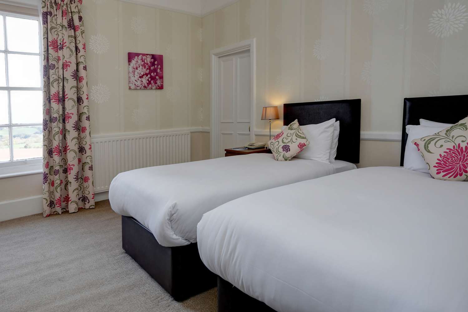 Standard, Twin Beds