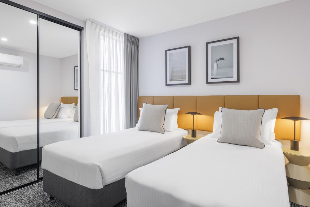 1 BEDROOM, APARTMENT