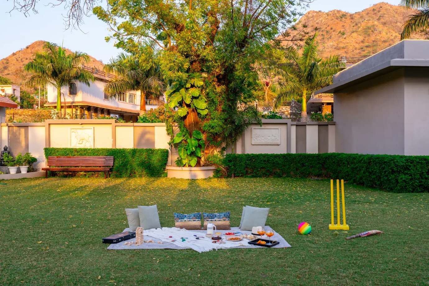 ELIVAAS Prive Mountain Creek Retreat 7 BHK With Pool, Game & Gym zone, Near Fatehsagar Lake 23/27