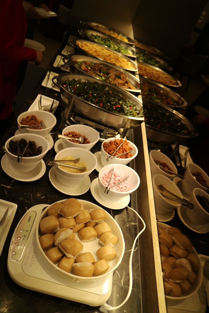 The Metro Hotel 15/25