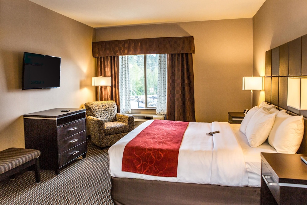 Comfort Suites Kelowna, BC 15/52