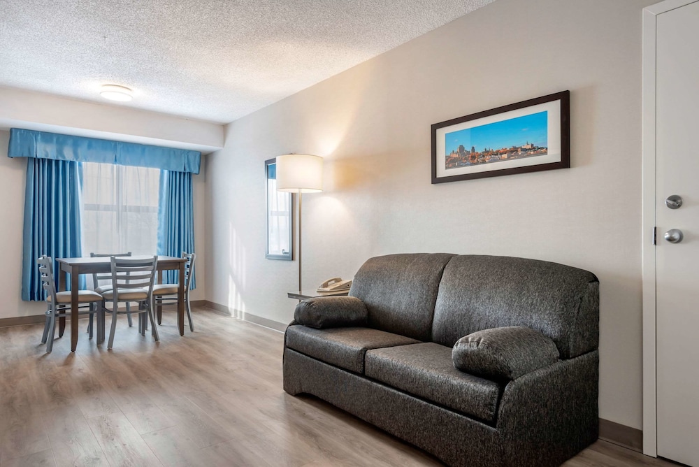 Quality Suites Quebec 24/35