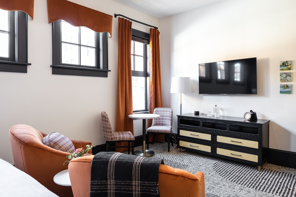 Hotel Thaxter 39/50