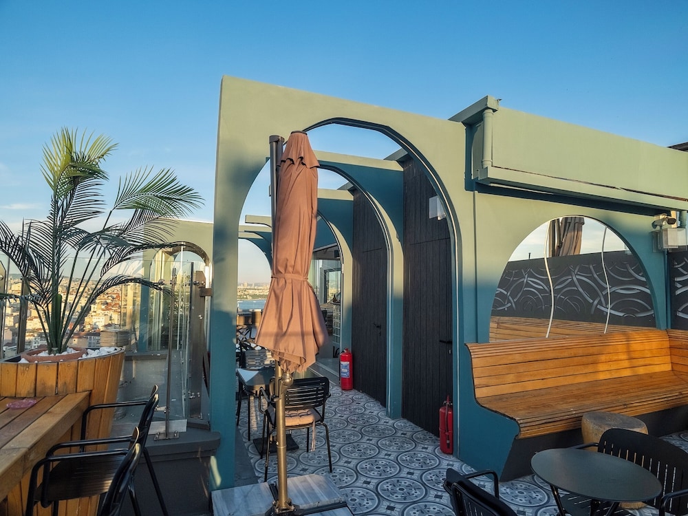 Ravouna 1906 Suites - Special Class Adults Only 42/45