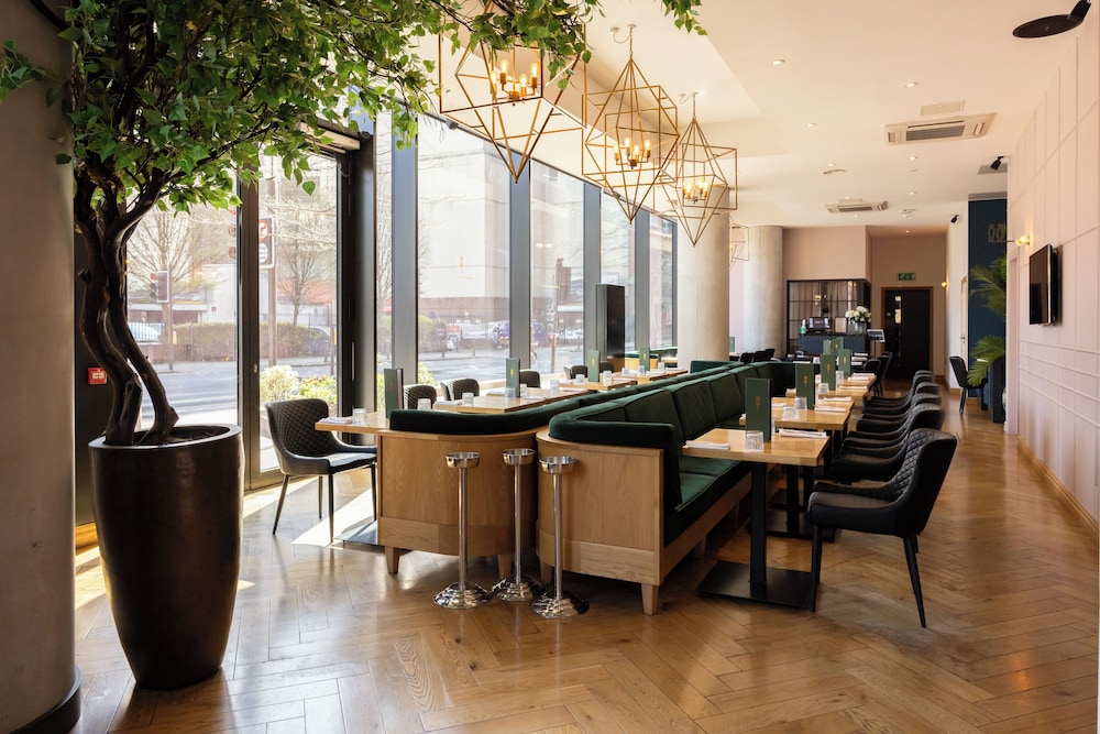 restaurant cafeteria
