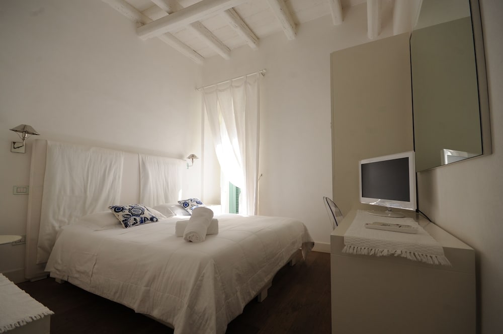 Suite Home Trani 17/50