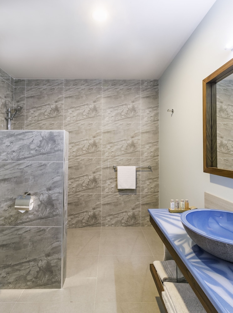 Moana Sands Lagoon Resort - Adults Only 15/70