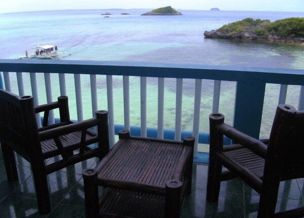 BLUE CORALS BEACH RESORT 48/66