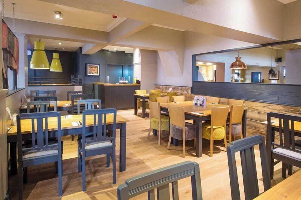 Premier Inn Rotherham East (M18/M1) 25/41