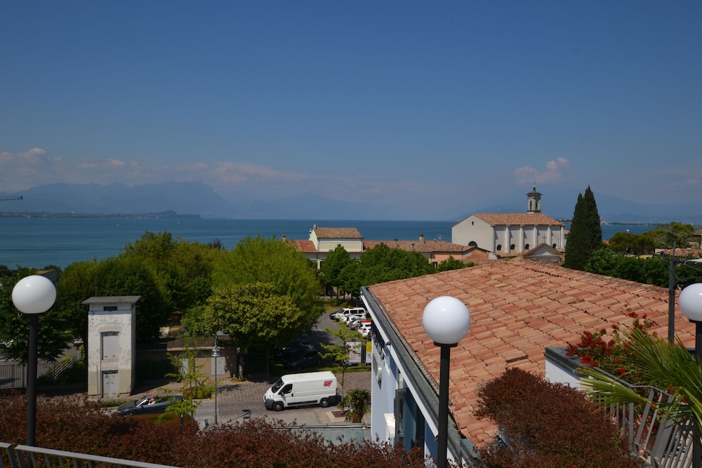 Hotel Enrichetta 33/36