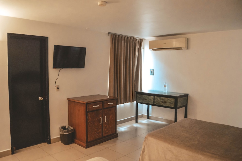 Hotel Latino 19/27