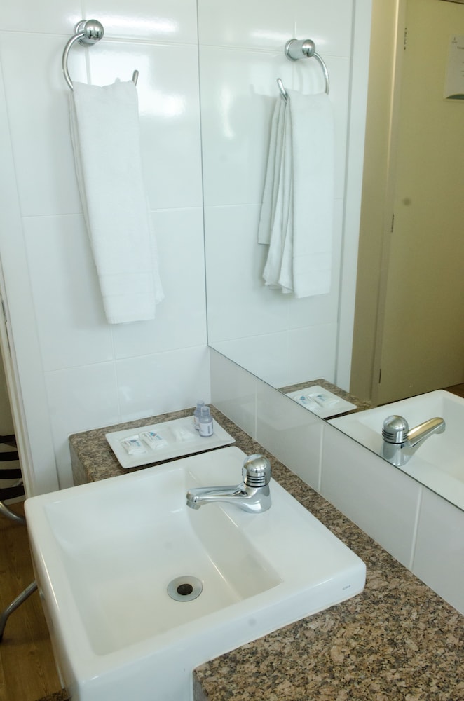 Impar Suites Expominas Hotel 48/49
