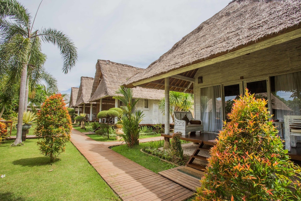 Lembongan Bay Shore Huts 60/71