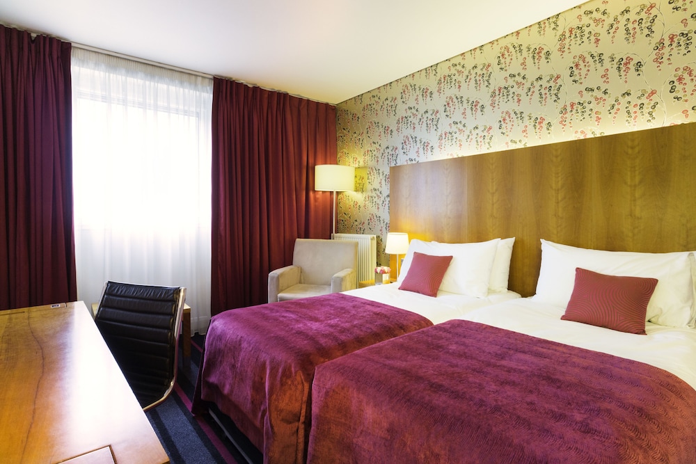 Four Points by Sheraton Edinburgh 16/56