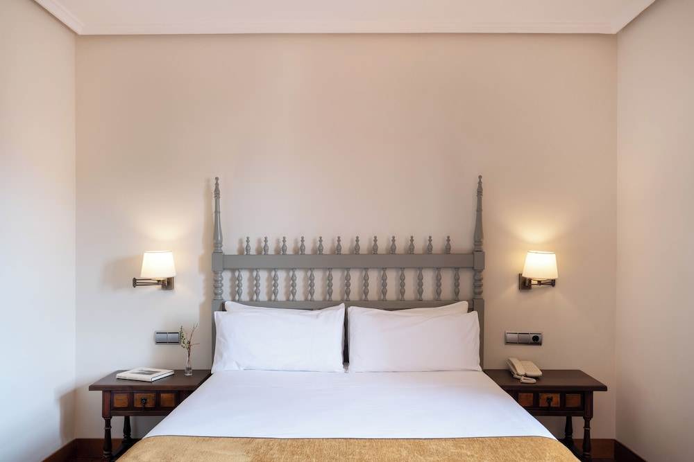 غرفة قياسية بسريرين منفصلين، Parador De Calahorra 3/10