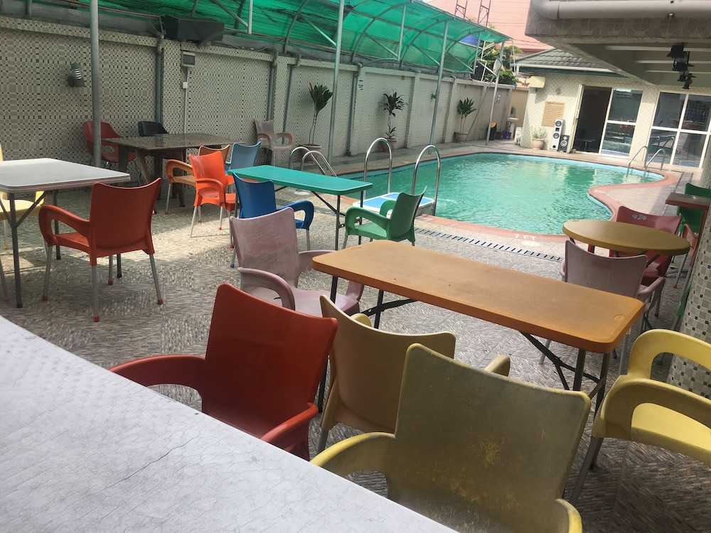 Hymax Grace Hotel And Suites 20/29