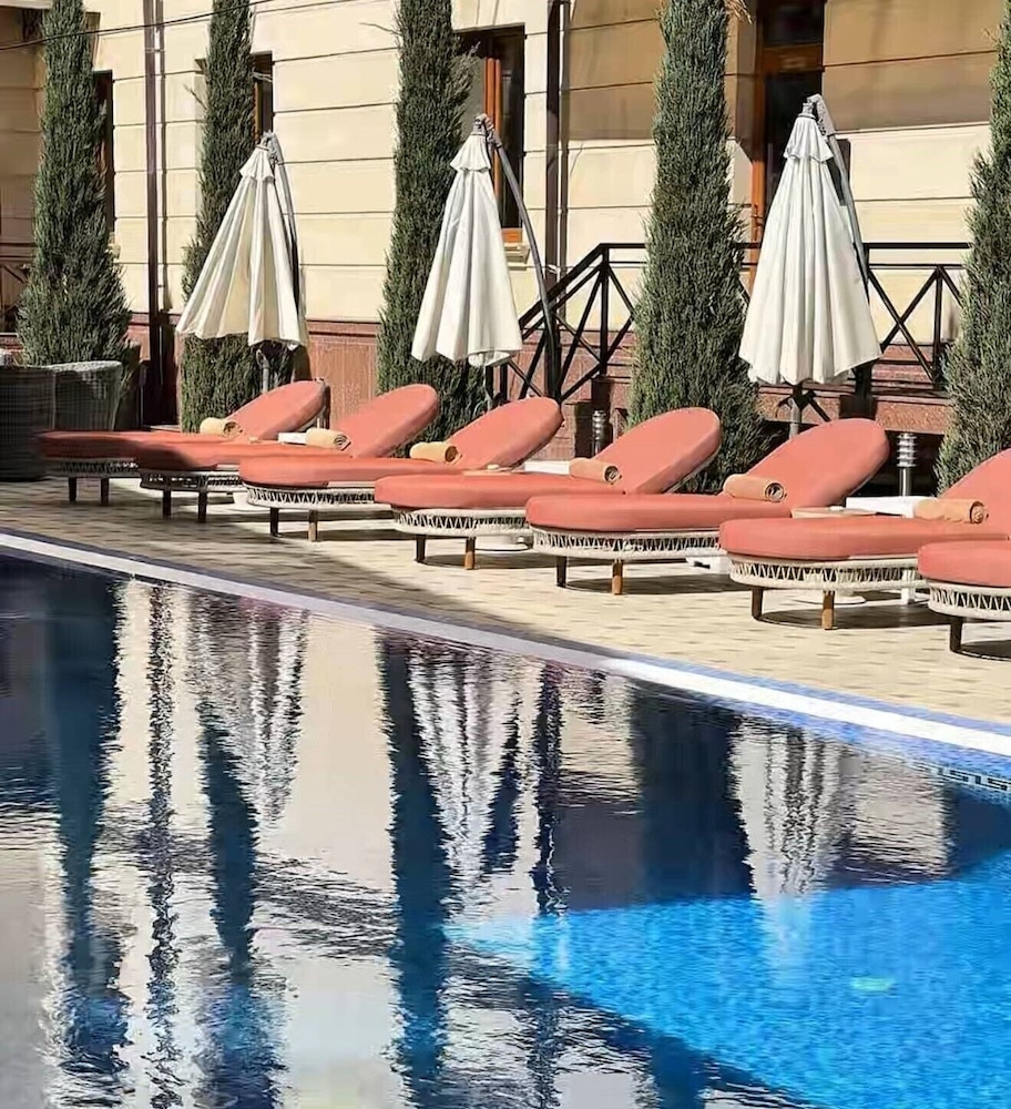 Navruz Hotel Tashkent 68/70