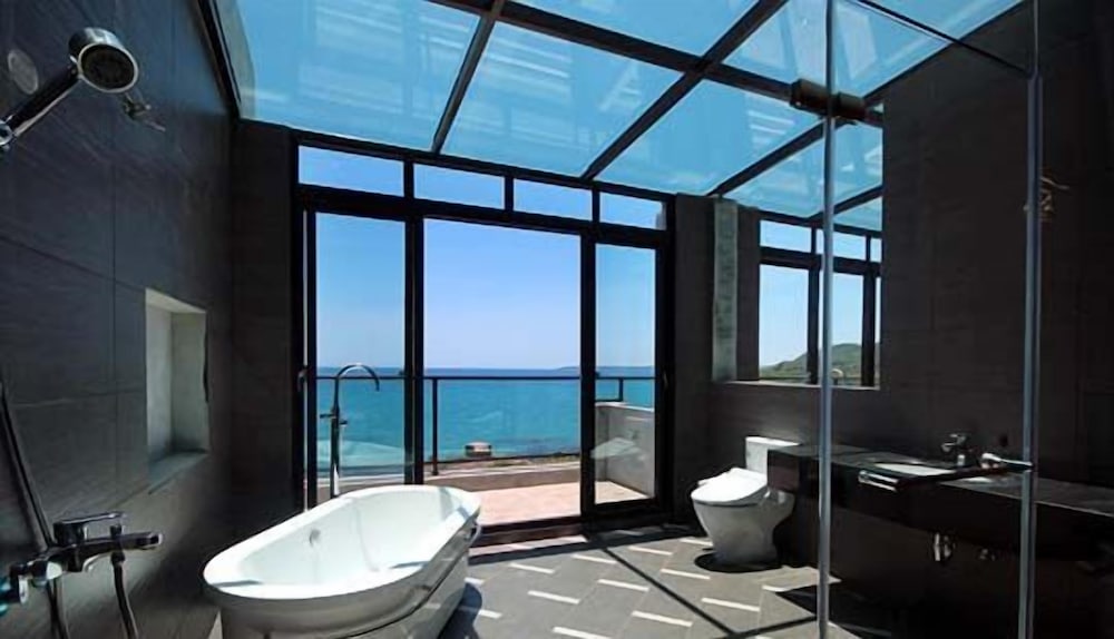 Jing Guan Hotel 48/50