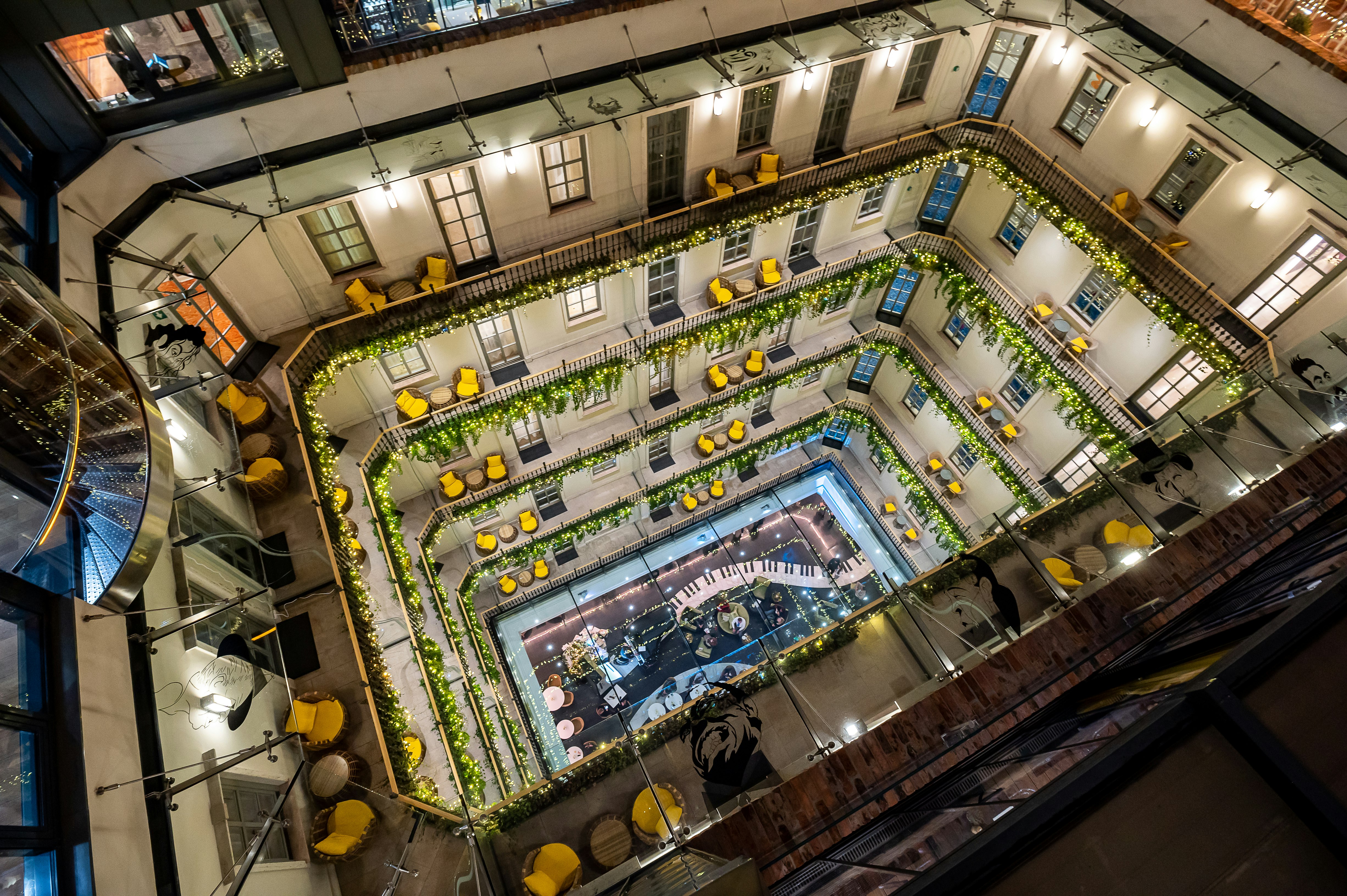 Aria Hotel Budapest 2/84