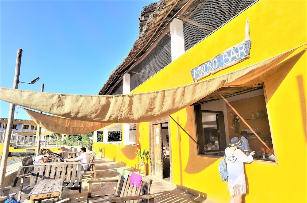 Reef & Beach Resort 5/50