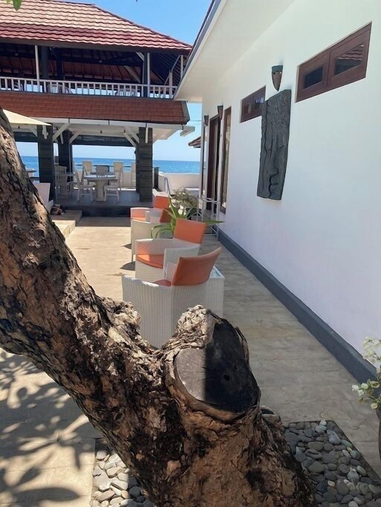 Villa Agung Beach Inn 56/65