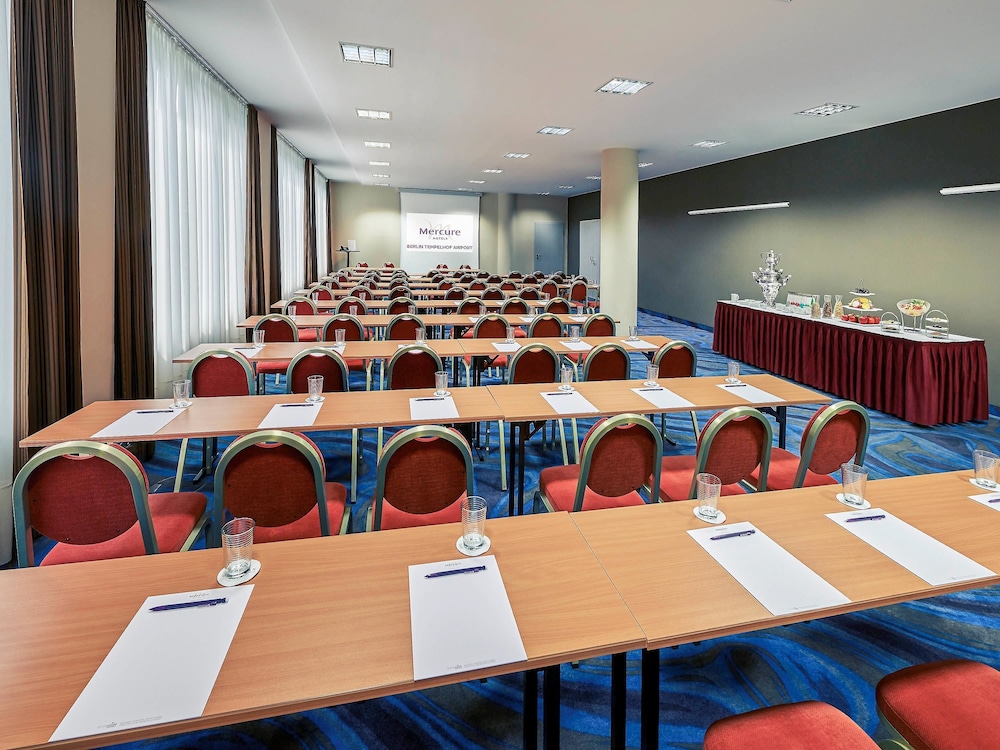 Mercure Hotel Berlin Tempelhof 64/73