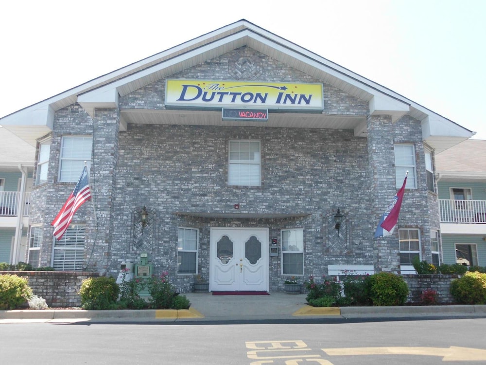 Dutton Inn 2/67