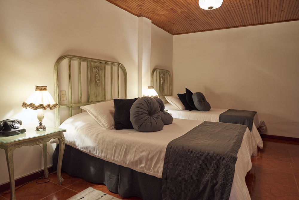 Finca Hotel Los Girasoles 2/50