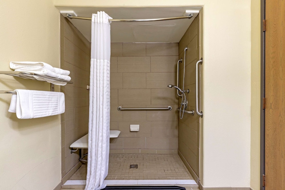 Comfort Inn & Suites Ponca City Near Marland Mansion 37/38