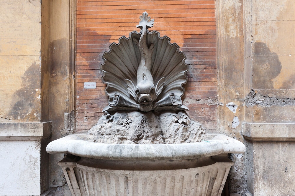 Rome As You Feel - Fontanella Borghese 8/20