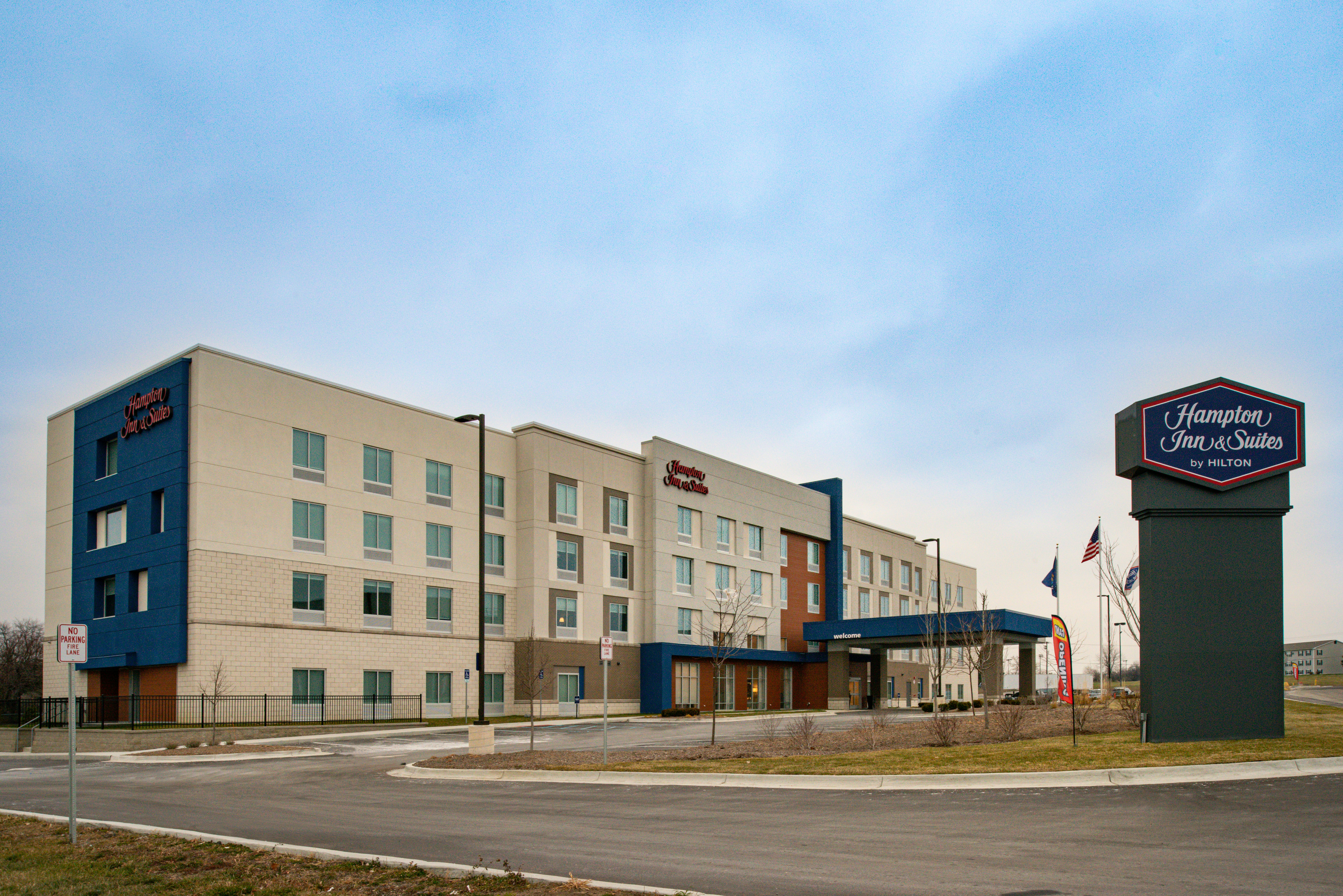 Hampton Inn Suites Adrian Mi 7/52