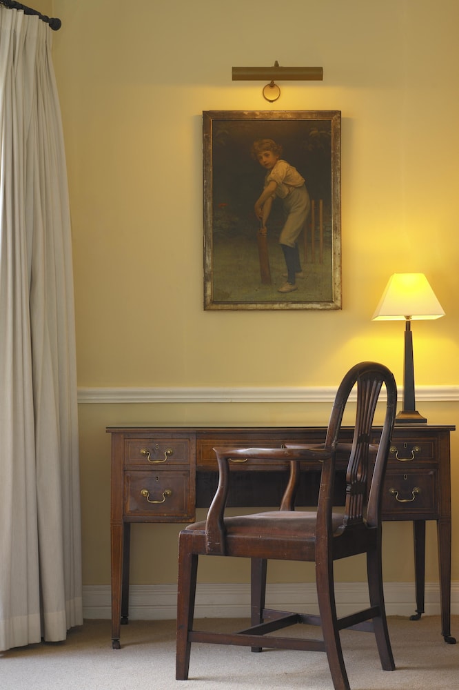 Dunraven Arms Hotel 26/43