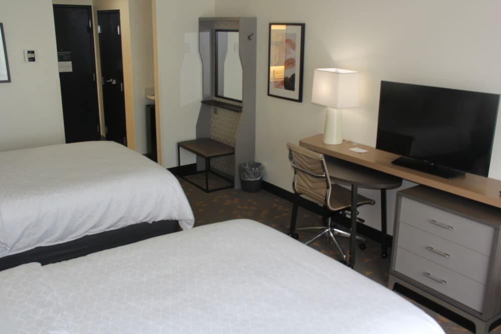 Holiday Inn Southaven Central Memphis 9/66