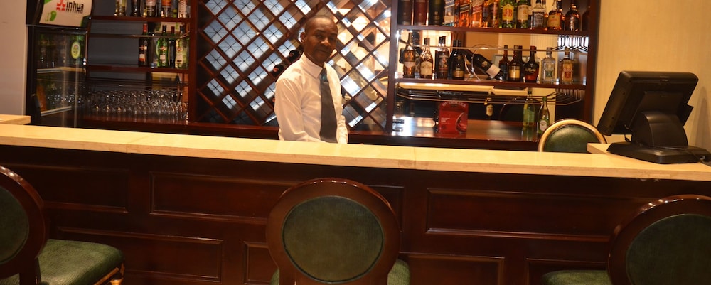 Simama Hotel 11/50