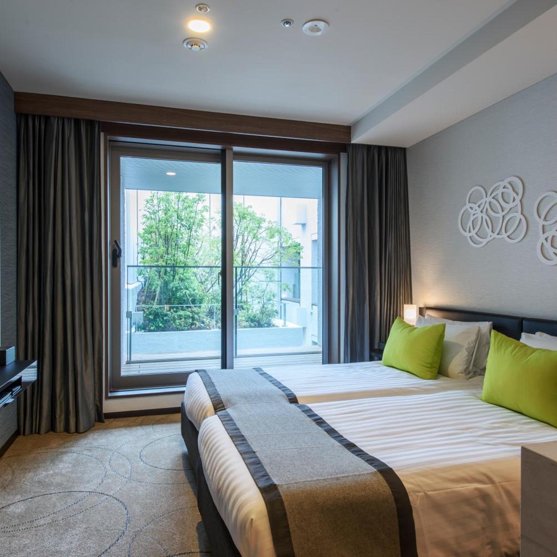 Hollywood, Twin Beds