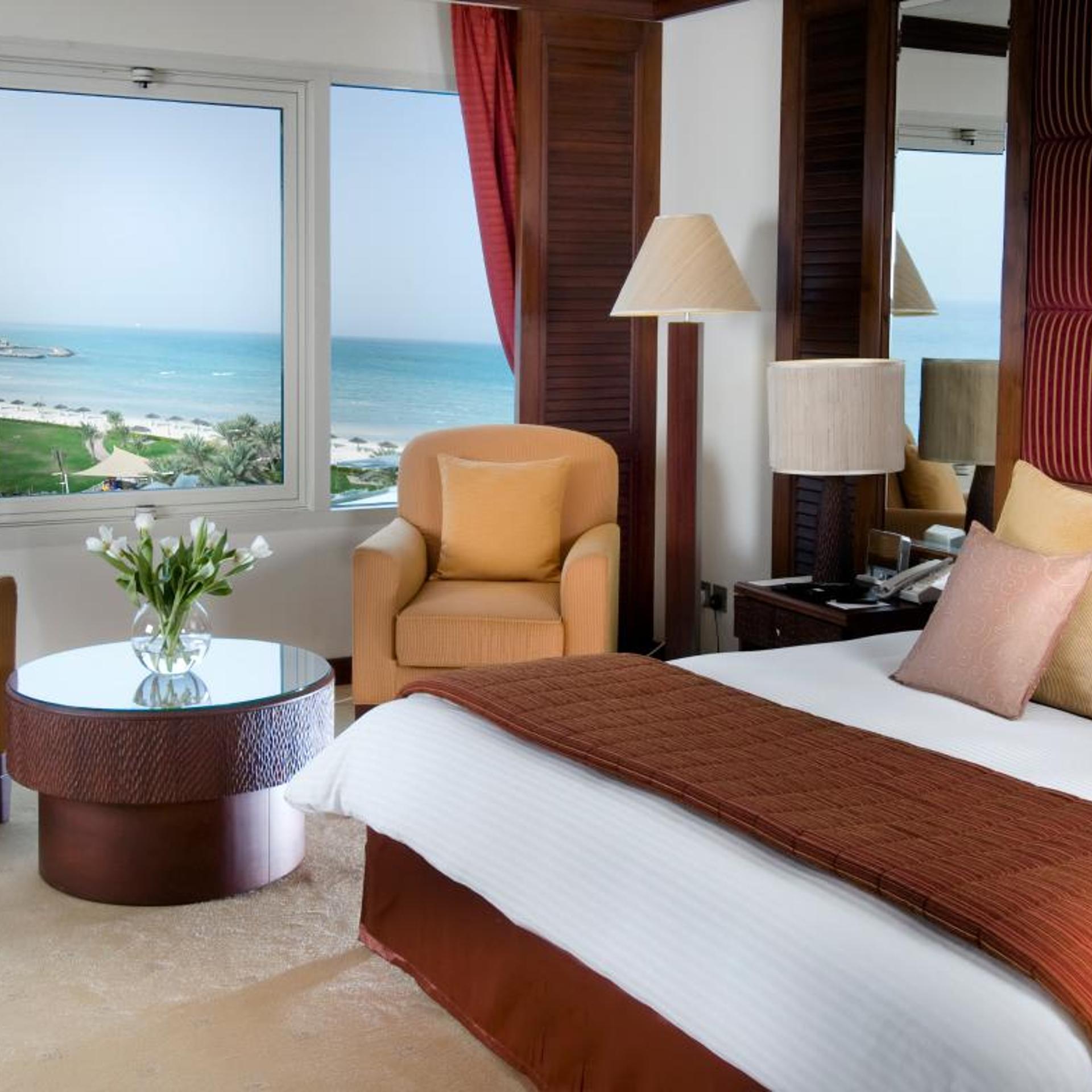 1 Bedroom, Presidential, Suite, Sea View, Living Area, Balcony or Terrace، Danat Jebel Dhanna Resort 5/6