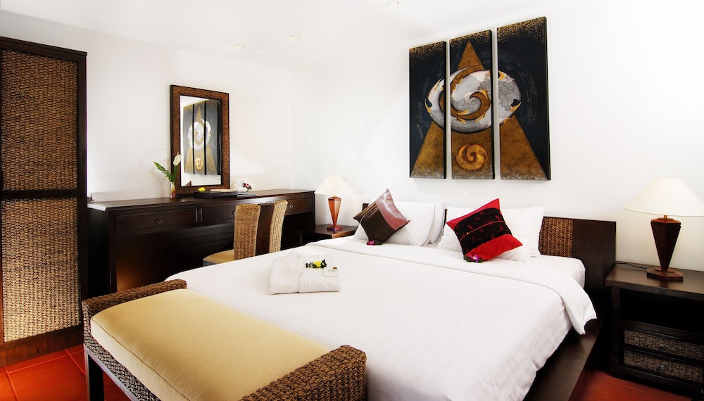 2 BEDROOMS, ROYAL, SUITE, HOT TUB