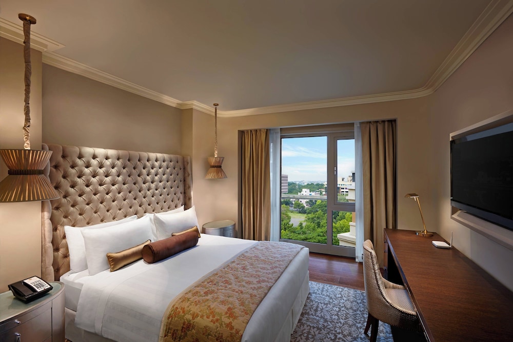 Tower, Club, Double Bed