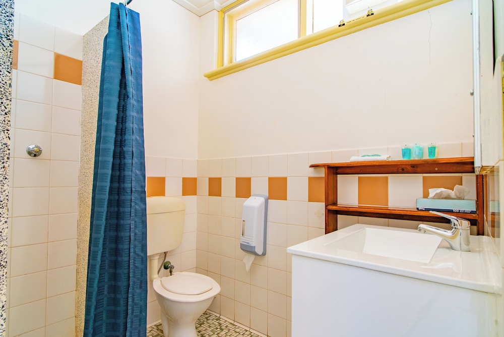 غرفة قياسية بسرير كوين وسرير فردي، Whyalla Foreshore Motor Inn 2/3