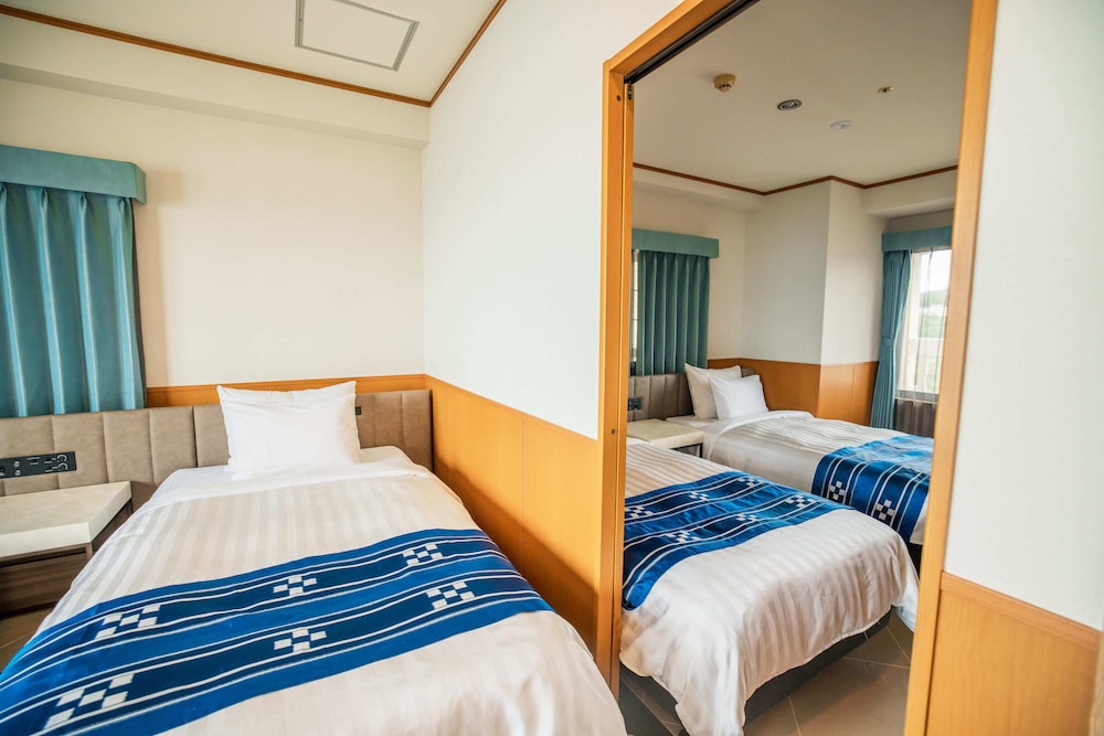 Deluxe, 4 Beds, Ocean Front