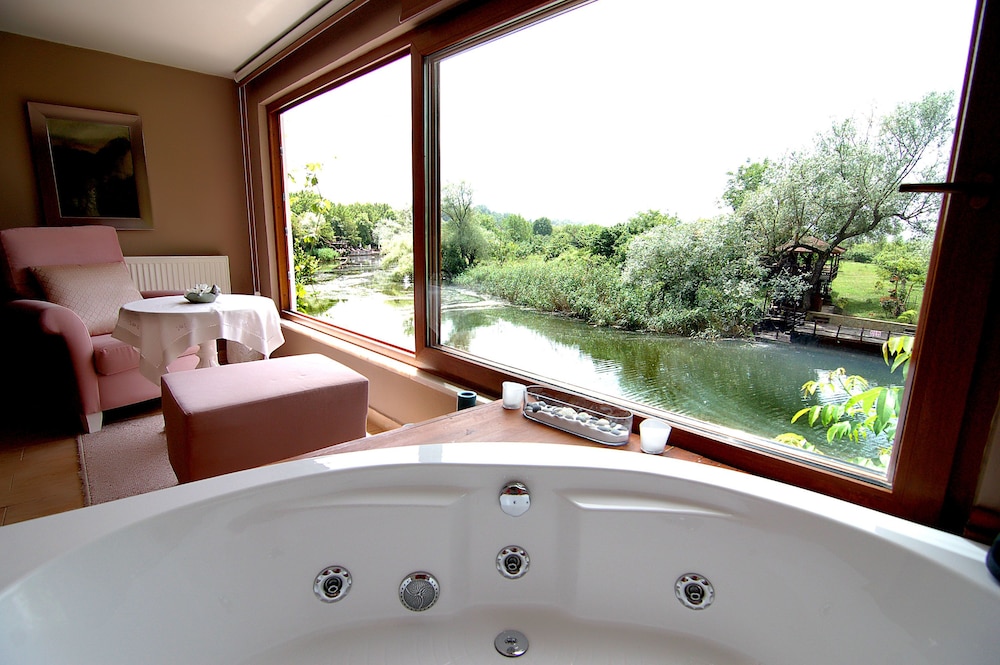 Beyaz Ev Agva - Adults Only 50/50