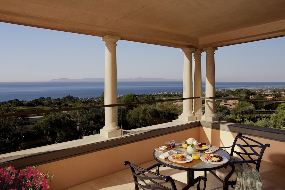 The Resort At Pelican Hill 54/84