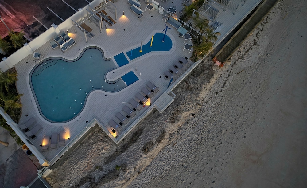 Hard Rock Hotel Daytona Beach 3/92