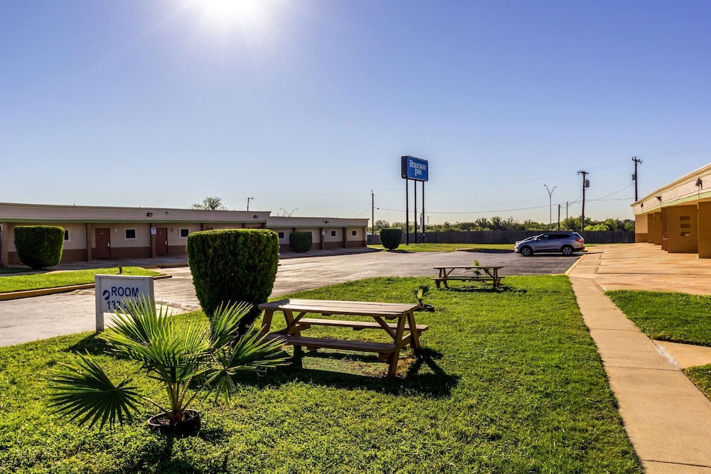 Rodeway Inn San Antonio Lackland AFB - SeaWorld 43/66