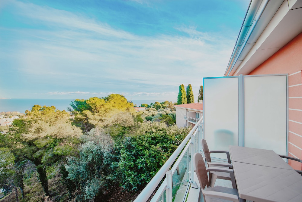 Azureva Residence ROQUEBRUNE-CAP-MARTIN 52/55