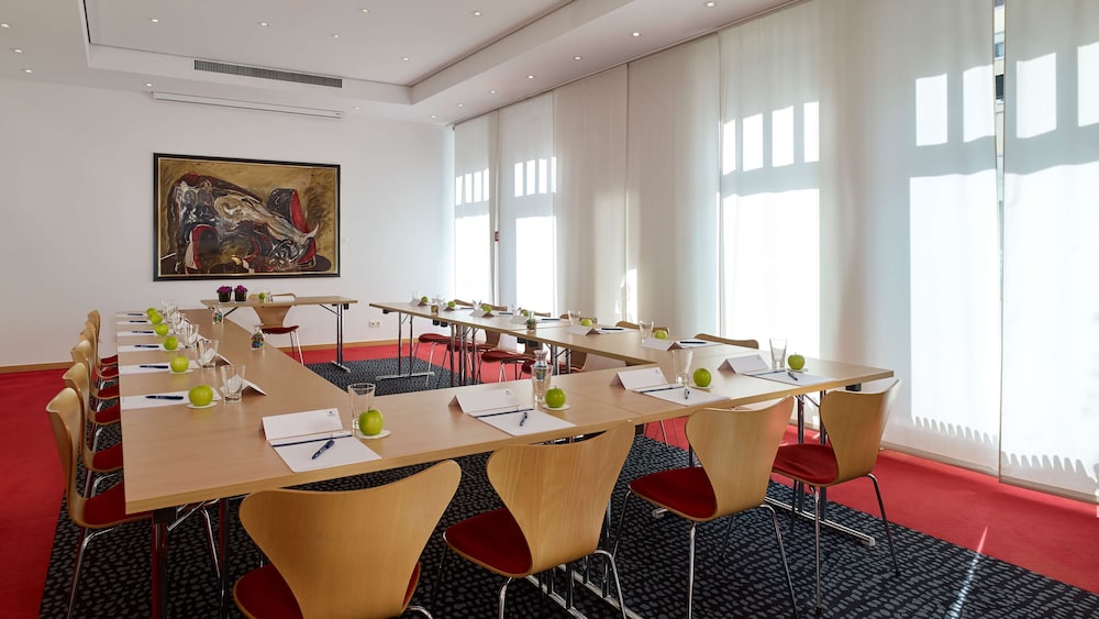Radisson RED Berlin Kudamm 53/66