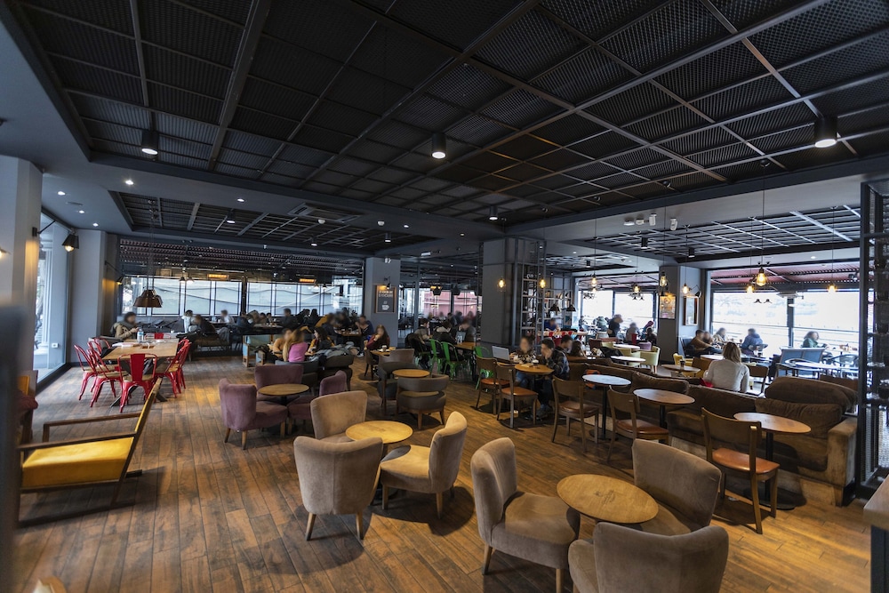 World Point Hotel 30/34