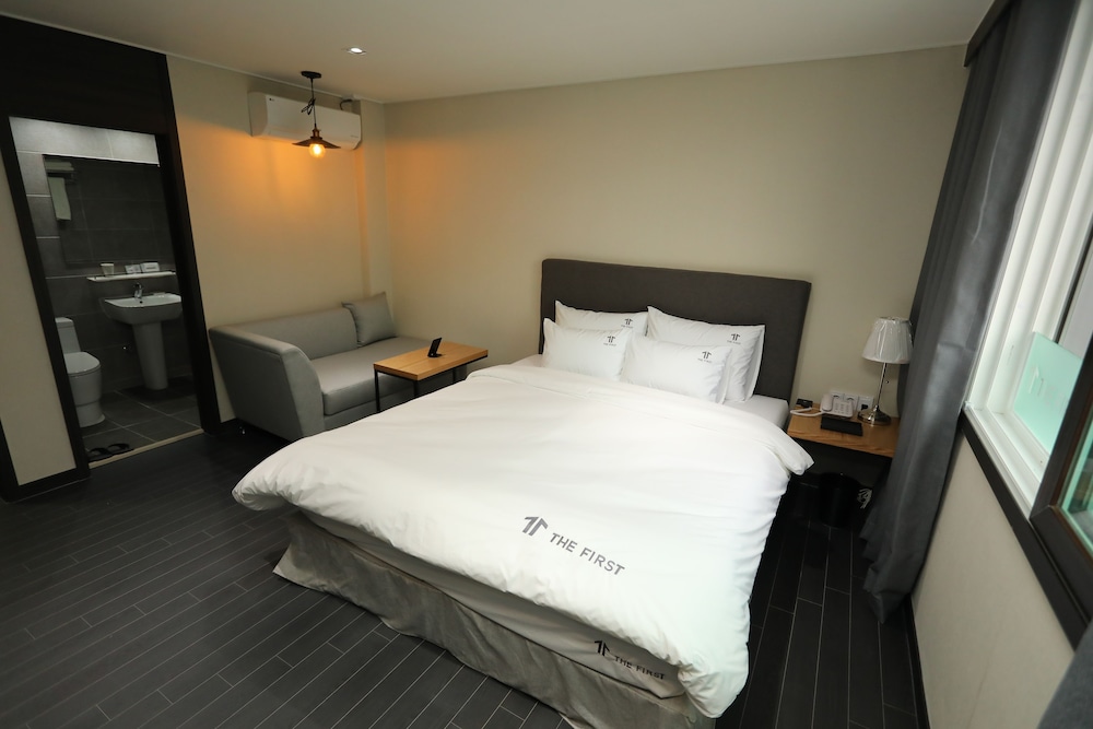 The First Hotel 18/48