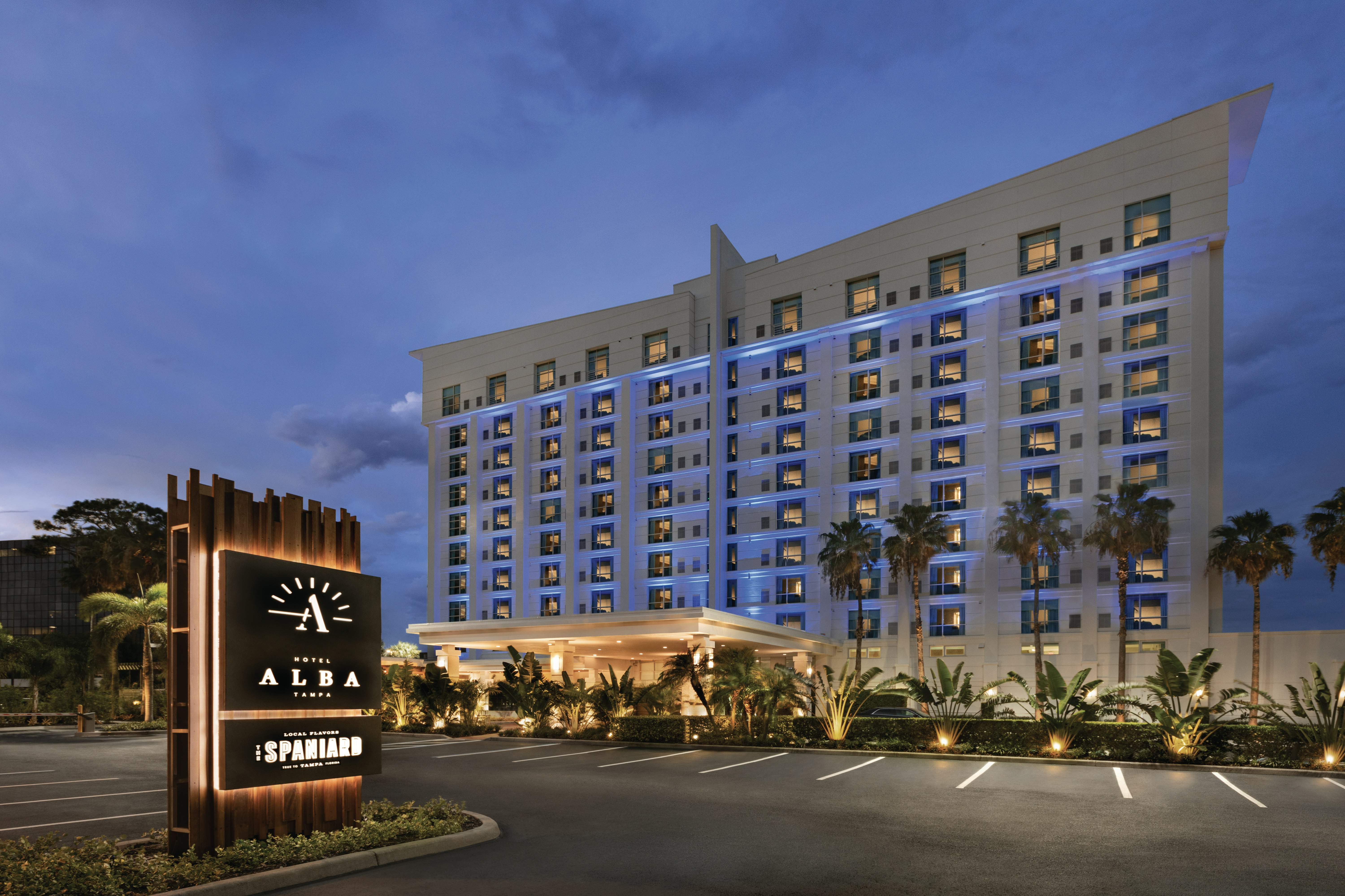 Hotel Alba Tampa Tapestry Collection By Hilton 7/64