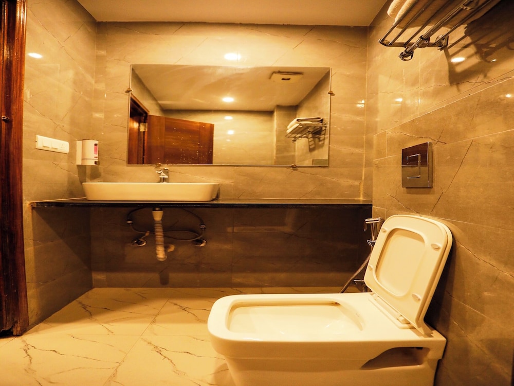 Hotel Gold Star Inn 36/36